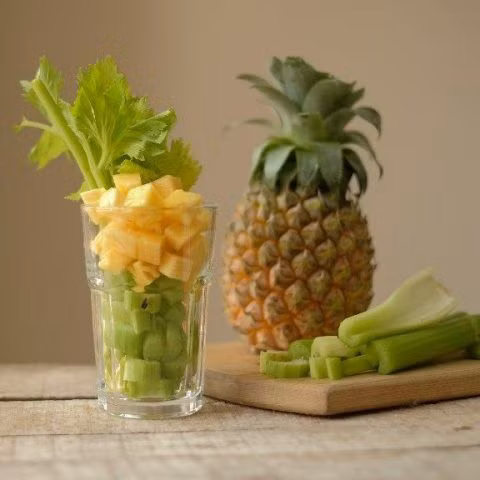 cần tây và dứa