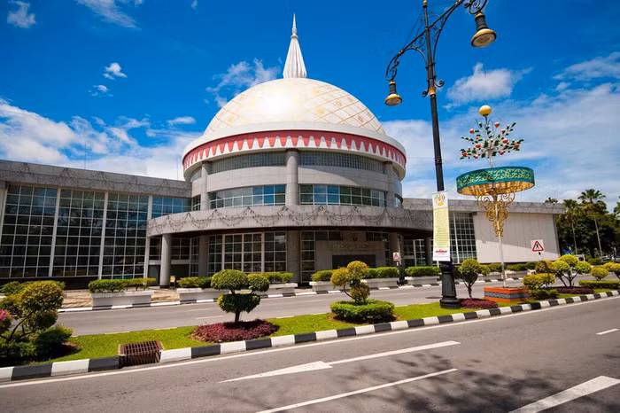 Royal Regalia museum ivivu 2