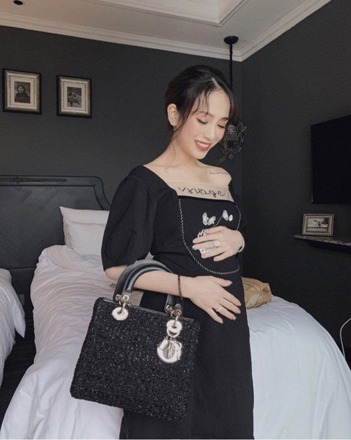 Ái nữ Minh Nhựa tậu giày hiệu liền tay giữa mùa dịch ảnh 11