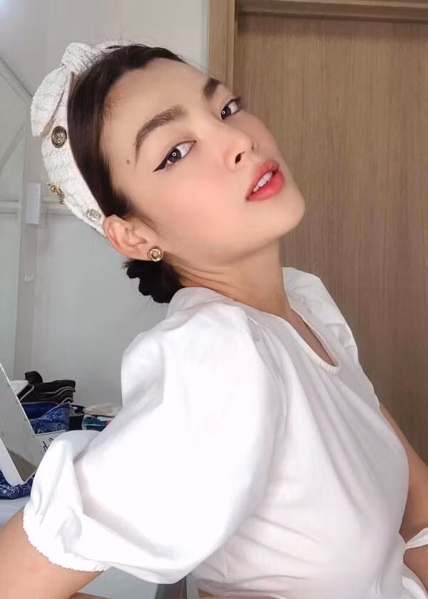 Tậu ngay bí quyết trang điểm mũi thon gọn như hoa hậu chuyển giới Trân Đài-5