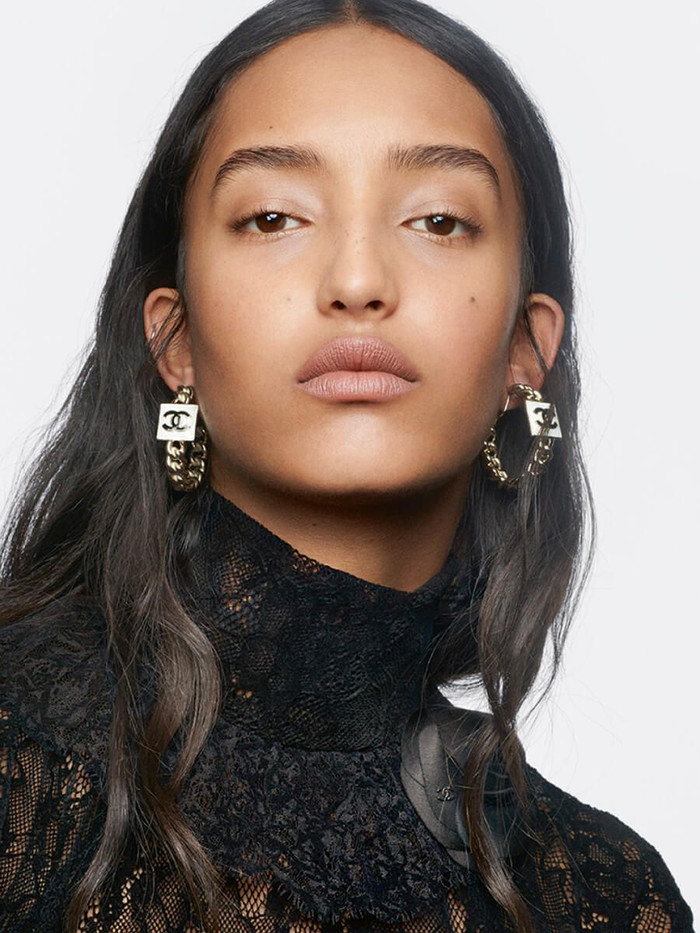 Chanel trang điểm Xuân Hè 2023