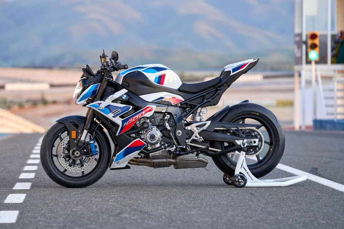 BMW Motorrad ra mắt M1000R 2023 mẫu siêu mô tô M thứ 2 ảnh 2 BMW Motorrad ra mắt M1000R 2023