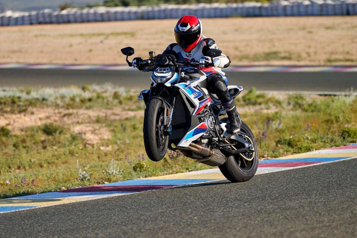 BMW Motorrad ra mắt M1000R 2023 mẫu siêu mô tô M thứ 2 ảnh 3 BMW Motorrad ra mắt M1000R 2023