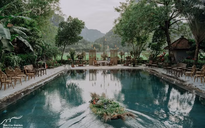 hồ bơi staycation tam cốc đẹp