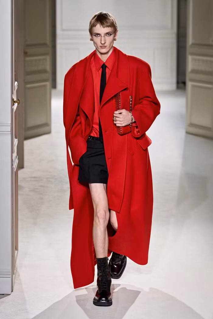 BST Valentino Thu Đông 2023