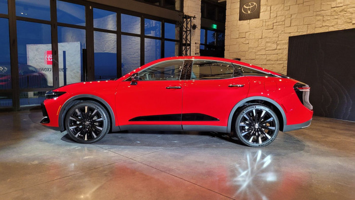 Toyota Crown 2023 chính thức trình làng ảnh 1