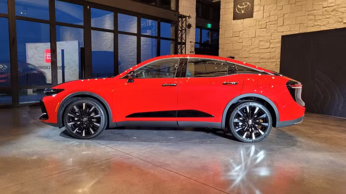 Toyota Crown 2023 chính thức trình làng ảnh 1