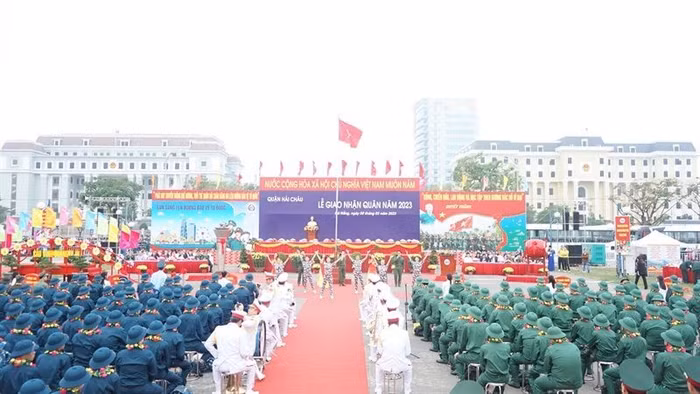 Quang cảnh lễ giao nhận quân năm 2023 tại Quận Hải Châu - Đà Nẵng