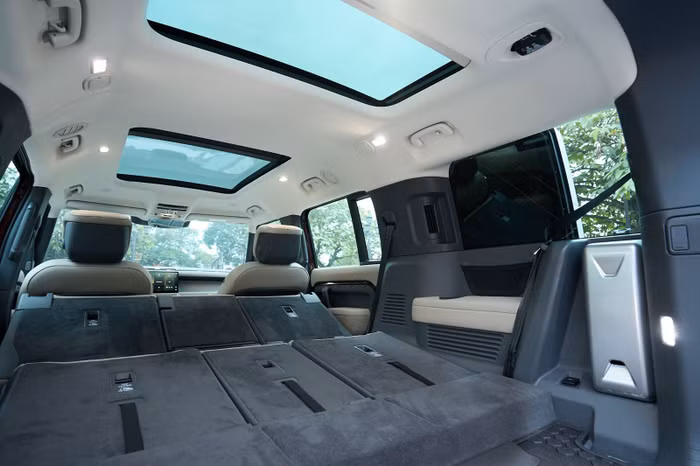 SUV Land Rover Defender 130
