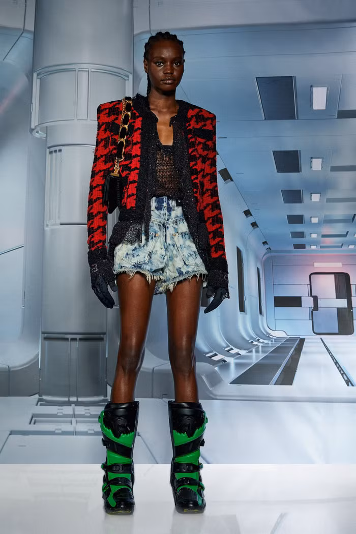 Balmain Pre-Fall 2022: Nét cổ điển trong đương đại ảnh 20