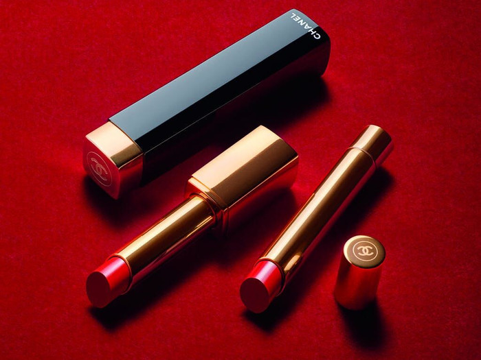Bộ sưu tập Rouge Allure L'Extrait - CHANEL mang đến sắc son mê đắm ảnh 1 Bộ sưu tập Rouge Allure L'Extrait - CHANEL mang đến sắc son mê đắm ảnh 1