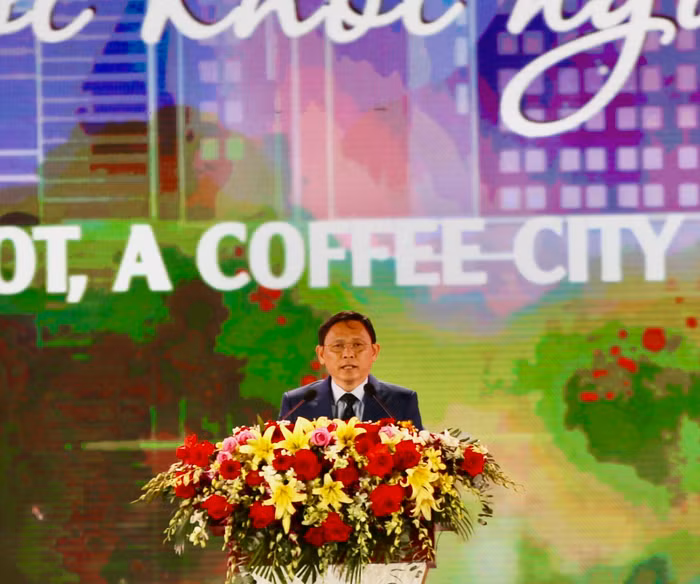 Ông Nguyễn Tuấn Hà, Phó Chủ tịch Thường trực UBND tỉnh, Trưởng Ban Tổ chức lễ hội phát biểu bế mạc lễ hội.