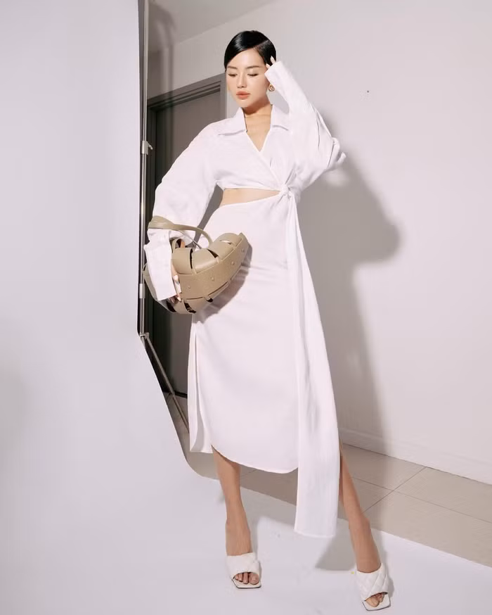 Váy áo local brand sao Việt diện dạo này: Toàn mẫu đẹp sang chỉ từ 600k, chị em sành điệu hãy tia gấp - Ảnh 11.