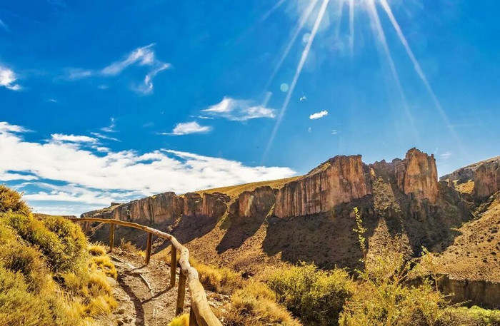 Cueva de las Manos – hang động của những bàn tay ở Argentina