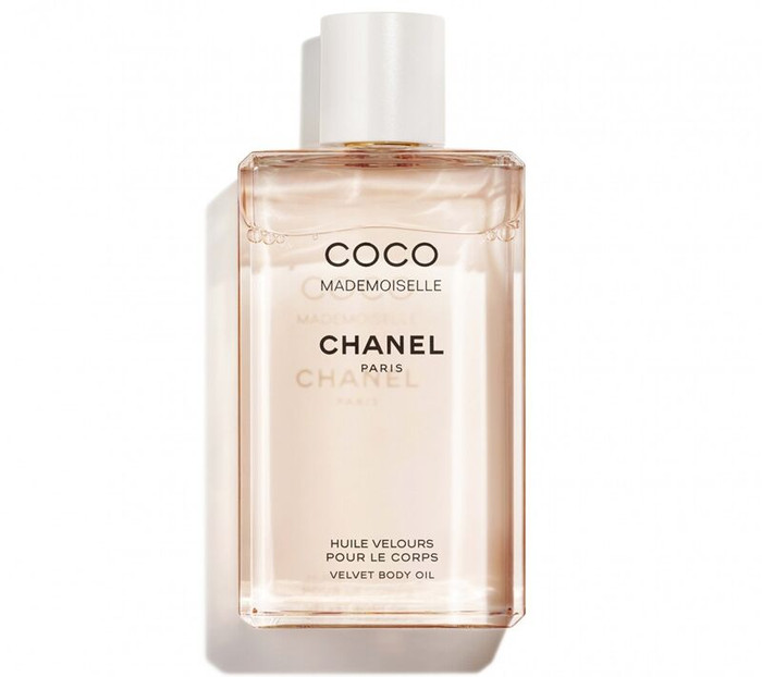 Sức quyến rũ mạnh mẽ từ tinh dầu nước hoa làm bao nàng say đắm ảnh 7 Sức quyến rũ mạnh mẽ từ tinh dầu nước hoa làm bao nàng say đắm ảnh 7