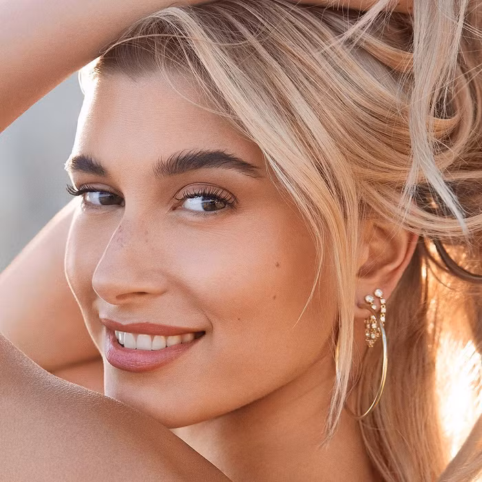 Hailey Bieber