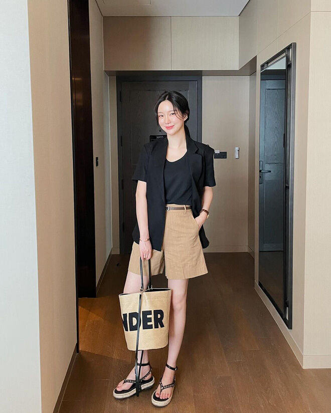 Học cách mix Blazer để có một mùa thu không lạc hậu ảnh 3 Học cách mix Blazer để có một mùa thu không lạc hậu ảnh 3