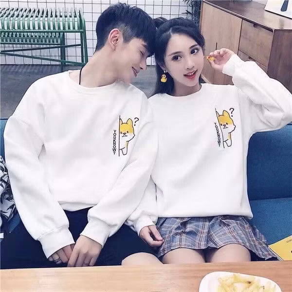 Áo sweater đôi siêu dễ thương cho những đôi yêu nhau