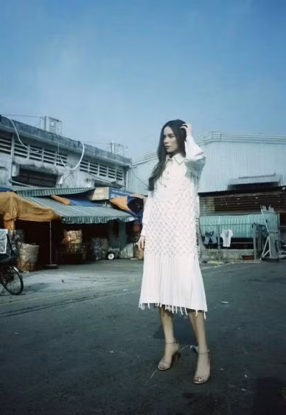 Hồ Ngọc Hà và những lần khoe đường cong quyến rũ trong thiết kế của Công Trí-6