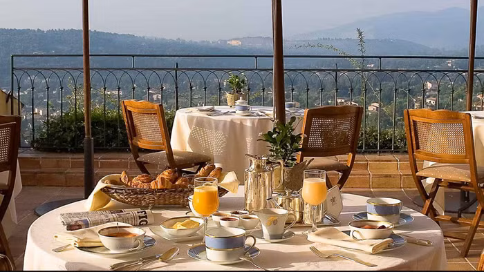 Một ngày du lịch ở Grasse, kinh đô nước hoa của thế giới