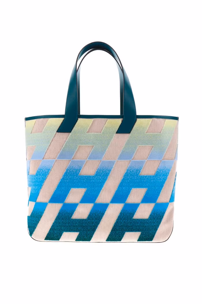 Mùa hè sành điệu cùng BST phụ kiện từ nhà mốt Hermès-5