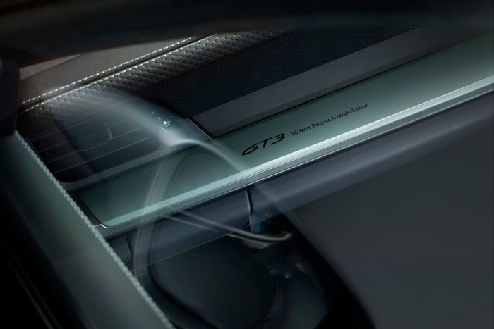 Porsche 911GT3 có thêm phiên bản đặc biệt dành riêng cho thị trường Úc ảnh 7 Porsche 911GT3 có thêm phiên bản đặc biệt dành riêng cho thị trường Úc ảnh 7