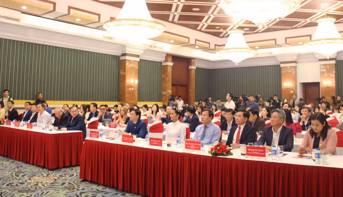 Quang cảnh buổi họp báo tại Hà Nội