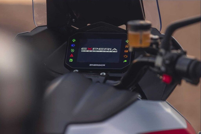 Energica Experia- Adventure trang bị động cơ điện đi được 420 km ảnh 5