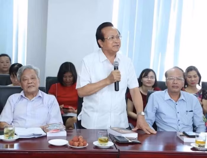 Doanh nhân Nguyễn Đức Cây chia sẻ tại cuộc họp báo