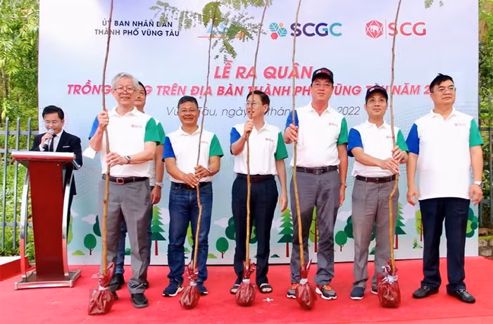 Đại diện SCG và UBND TP Vũng Tàu tại “Lễ ra quân trồng rừng trên địa bàn thành phố Vũng Tàu năm 2022”