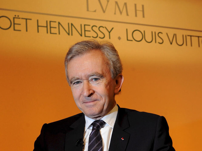 Tỷ phú Bernard Arnault Con đường nối những thành công