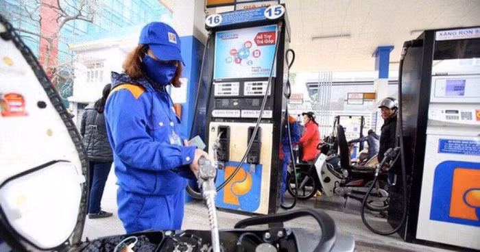 Giá xăng dầu được điều chỉnh 3 lần/tháng từ đầu năm 2022