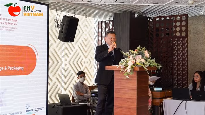 Ông Jeffrey Au, Giám đốc kinh doanh Văn phòng kinh doanh quốc tế châu Á, Công ty Informa Markets Việt Nam thông tin về các hoạt động của Triển lãm