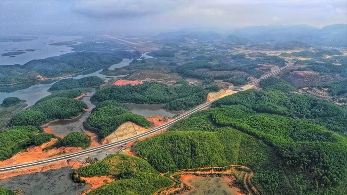 Cao tốc Hạ Long - Vân Đồn góp phần thúc đẩy kinh tế Quảng Ninh phát triển