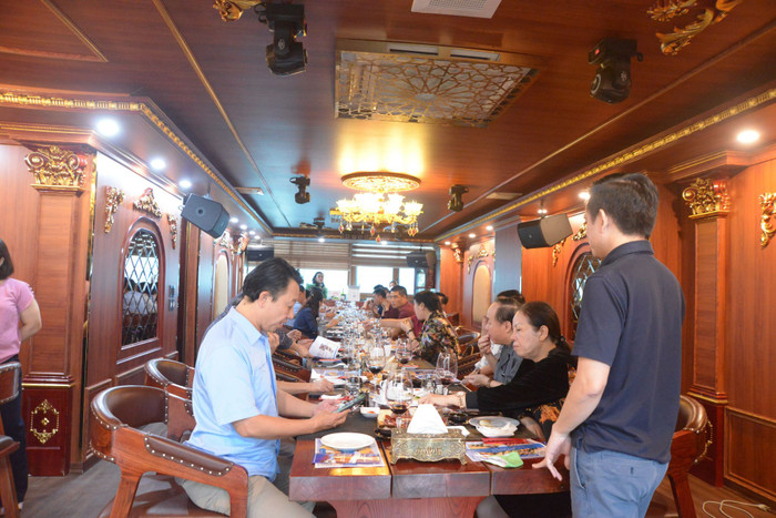 Bữa sáng doanh nhân