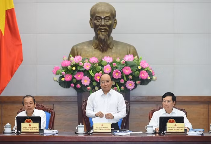 Thủ tướng Nguyễn Xuân Phúc: Không để tái diễn tình trạng rớt giá như dưa hấu, thịt lợn