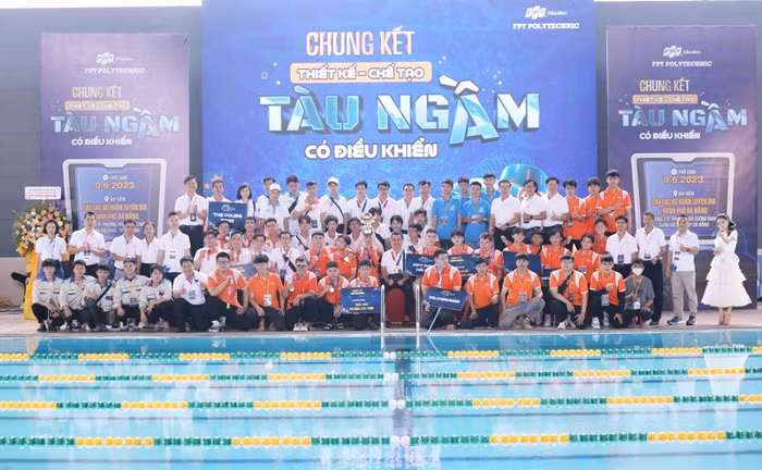Các chương trình ngoại khóa cũng là cơ hội để các nhà tuyển dụng “nhìn trúng” các sinh viên tài năng