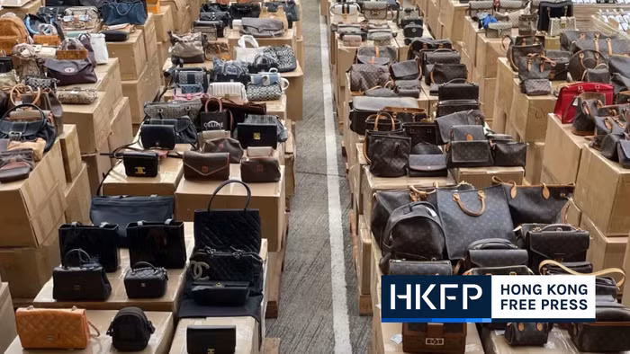 Hồng Kông thu giữ vụ buôn lậu hàng xa xỉ kỷ lục