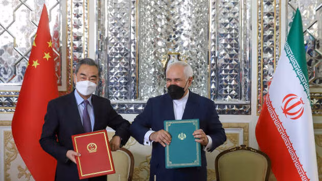 Giữa căng thẳng chính trị với Mỹ, Trung Quốc và Iran ký thỏa thuận liên minh tăng cường hợp tác