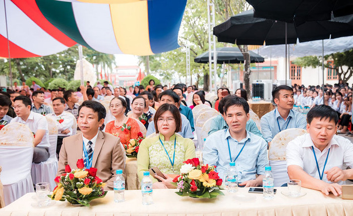 Trường THPT Quỳnh Lưu II (Nghệ An): Bệ phóng cho các thế hệ học trò chinh phục đỉnh cao tri thức ảnh 12 Trường THPT Quỳnh Lưu II (Nghệ An): Bệ phóng cho các thế hệ học trò chinh phục đỉnh cao tri thức ảnh 12