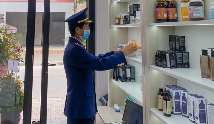 QLTT tỉnh Quảng Bình phát hiện hàng trăm sản phẩm mỹ phẩm không có hóa đơn, chứng từ hợp pháp