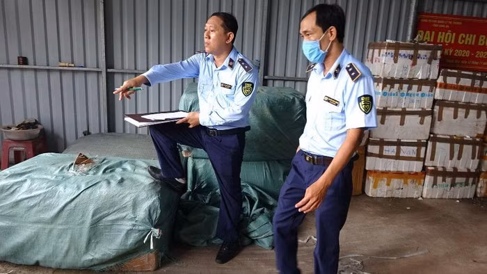 Nhiều sản phẩm nhập lậu được lực lượng chức năng phát hiện và thu giữ