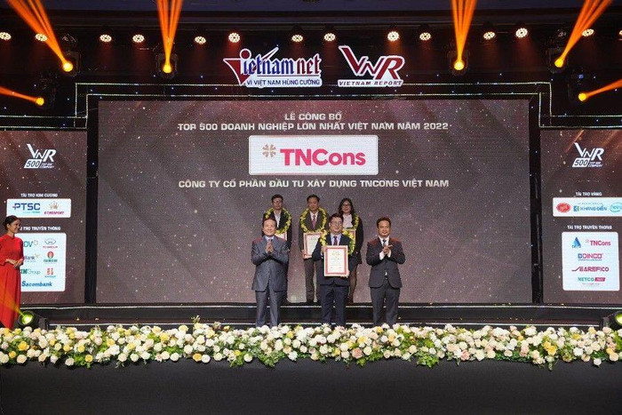 Trong năm 2022, tổng thầu TNCons Vietnam đã vượt qua nhiều thách thức để đưa nhiều gói thầu về đích đúng và vượt tiến độ Trong năm 2022, tổng thầu TNCons Vietnam đã vượt qua nhiều thách thức để đưa nhiều gói thầu về đích đúng và vượt tiến độ