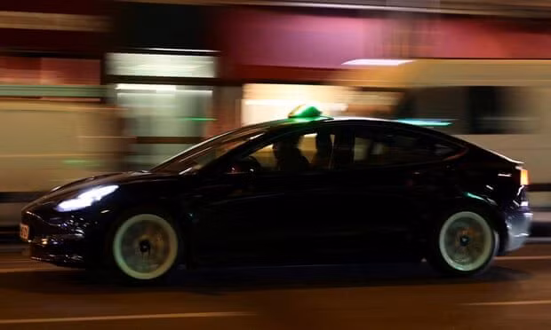 Hãng taxi Paris đình chỉ sử dụng xe Tesla Model 3 sau tai nạn kinh hoàng