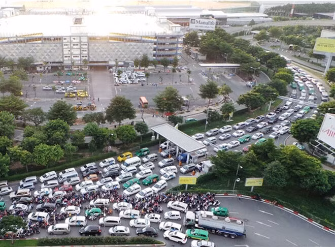 TP. HCM kiến nghị 2 Bộ sớm có ý kiến về dự án làm đường giảm ùn tắc sân bay