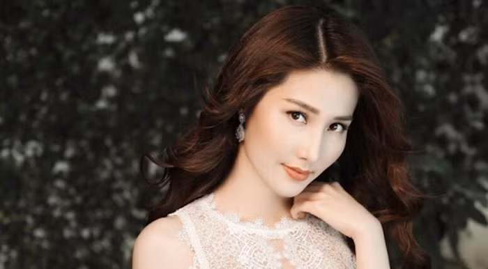 NTK Nguyễn Quảng cho ra mắt bộ sưu tập ren xuyên thấu