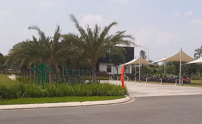 Khu nhà mẫu xây dựng trái phép tại dự án Picity High Park