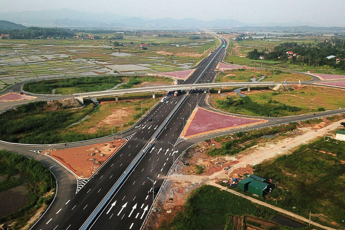 Giai đoạn 2021 – 2025, đề xuất hơn 148.000 tỷ đồng làm 729 km cao tốc Bắc – Nam