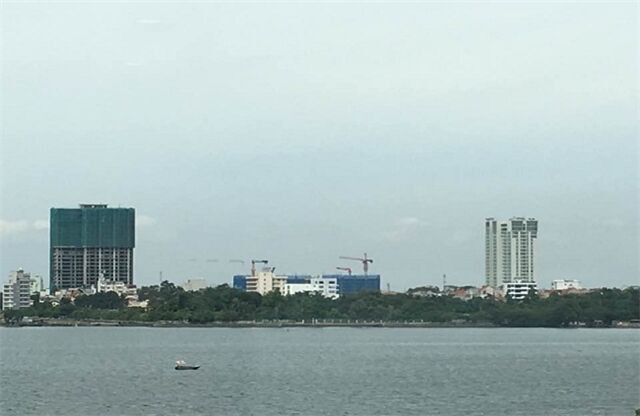 Nhiều dự án cao ốc quanh Hồ Tây hút khách
