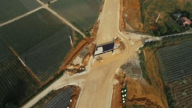 Các địa phương đang tập trung thực hiện các đoạn tuyến thuận lợi quyết tâm bàn giao 70% diện tích mặt bằng cho các gói thầu của cao tốc Bắc-Nam giai đoạn 2 khởi công trong tháng 12/2022